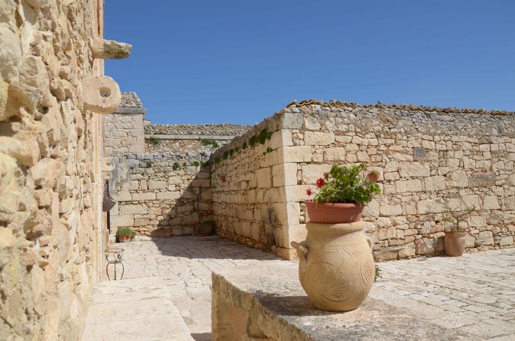Casina Di Grotta Di Ferro Vendégház Santa Croce Camerina Kültér fotó
