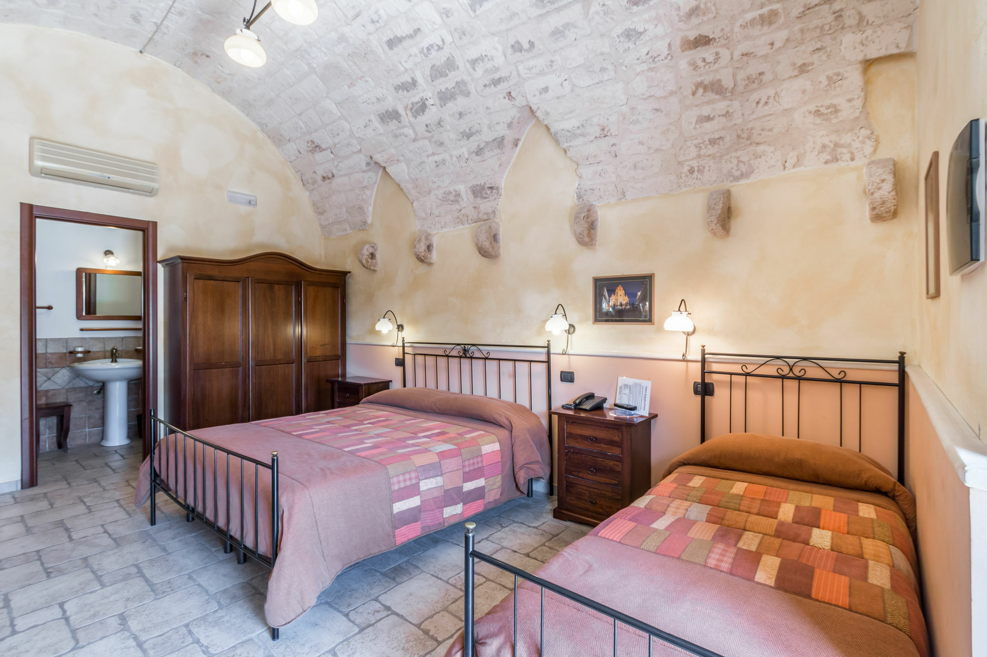 Casina Di Grotta Di Ferro Vendégház Santa Croce Camerina Kültér fotó